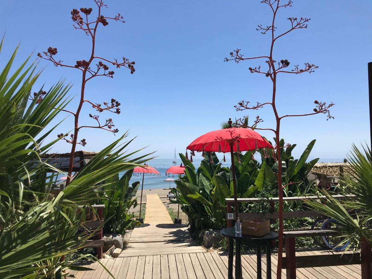 Marbella - Estepona Beach Frontline Apartment Zewnętrze zdjęcie