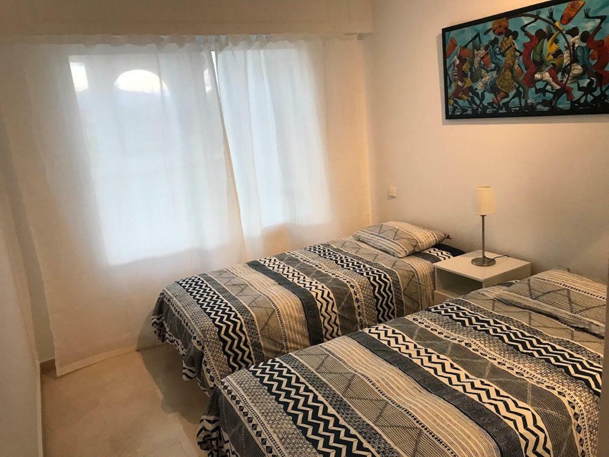 Marbella - Estepona Beach Frontline Apartment Zewnętrze zdjęcie