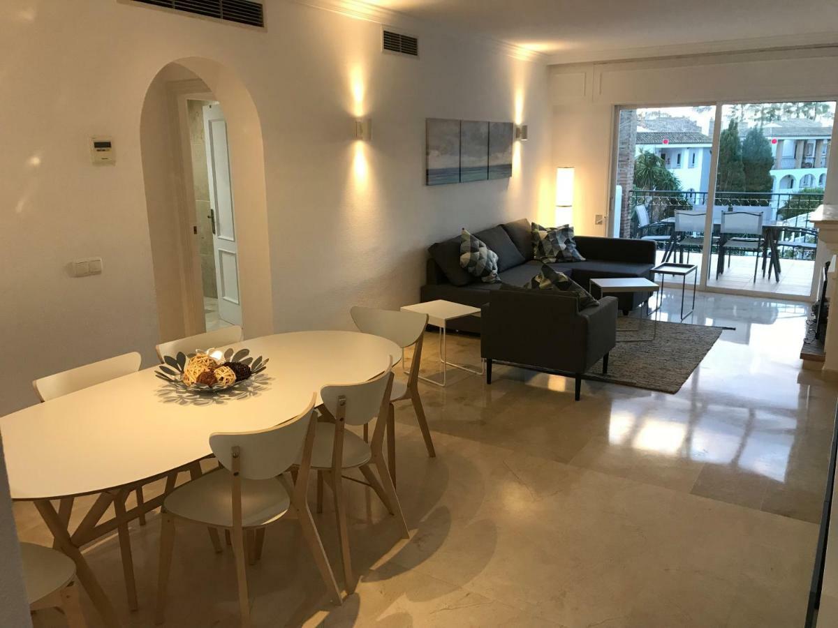 Marbella - Estepona Beach Frontline Apartment Zewnętrze zdjęcie