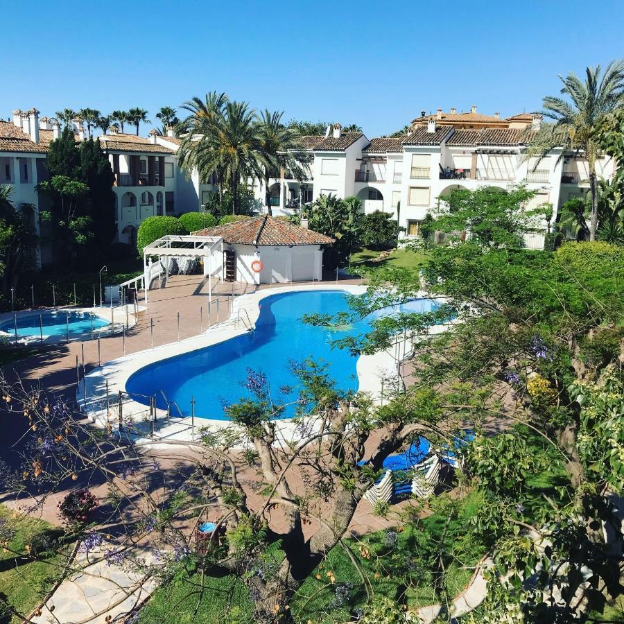 Marbella - Estepona Beach Frontline Apartment Zewnętrze zdjęcie